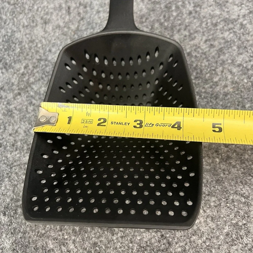 Pampered Chef Scoop 'N Drain Colander Kitchen Scoop Black Utensil 1622 Retired